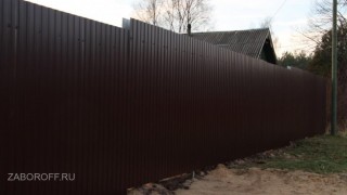 Забор из профнастила в г.Кубринске