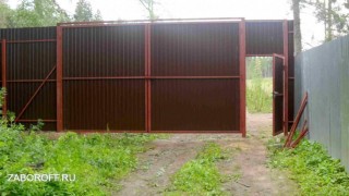 Высокий забор из профнастила